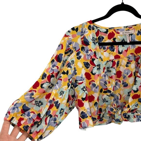 BCBGeneration Multicolor Floral Front Tie Blouse - Picture 3 of 4
